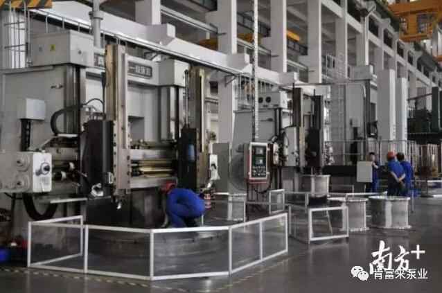 65年来，星空官方站登录入口-星空online(中国)一直专注于泵领域的研究和应用，图为星空官方站登录入口-星空online(中国)车间